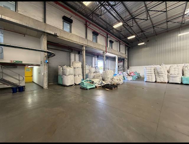 2,305M² WAREHOUSE TO LET IN BLACKHEATH INDUSTRIAL